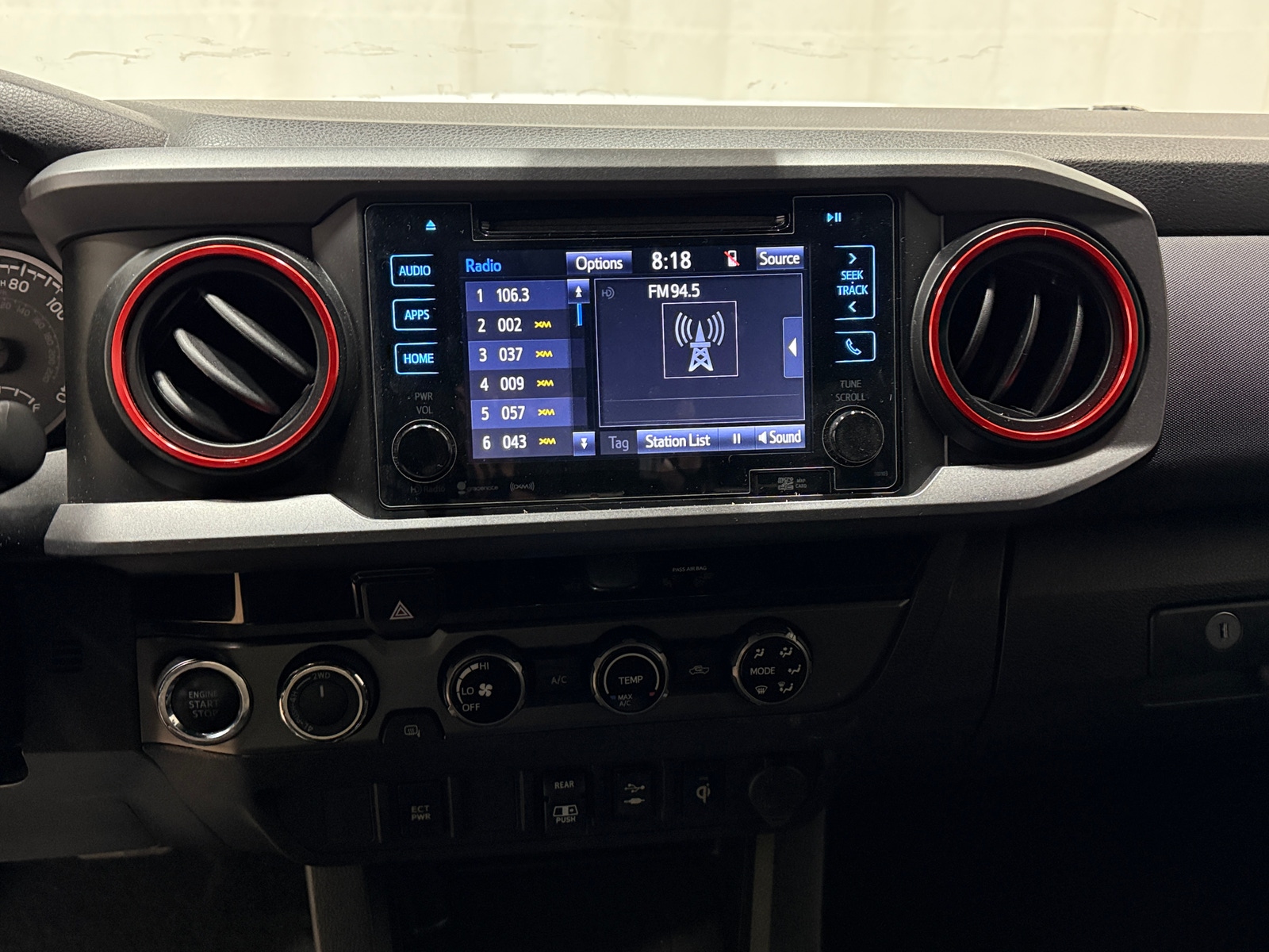 Thumbnail: 2018 Toyota Tacoma - 4