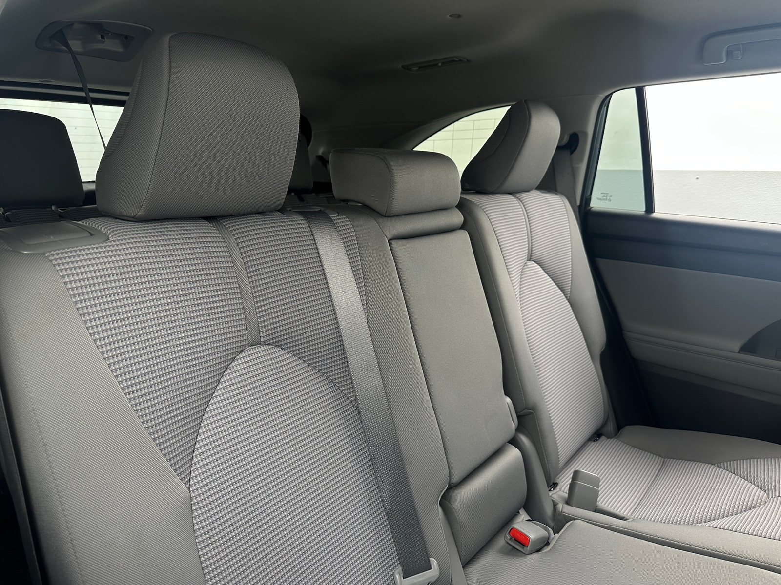 Thumbnail: 2022 Toyota Highlander - 6