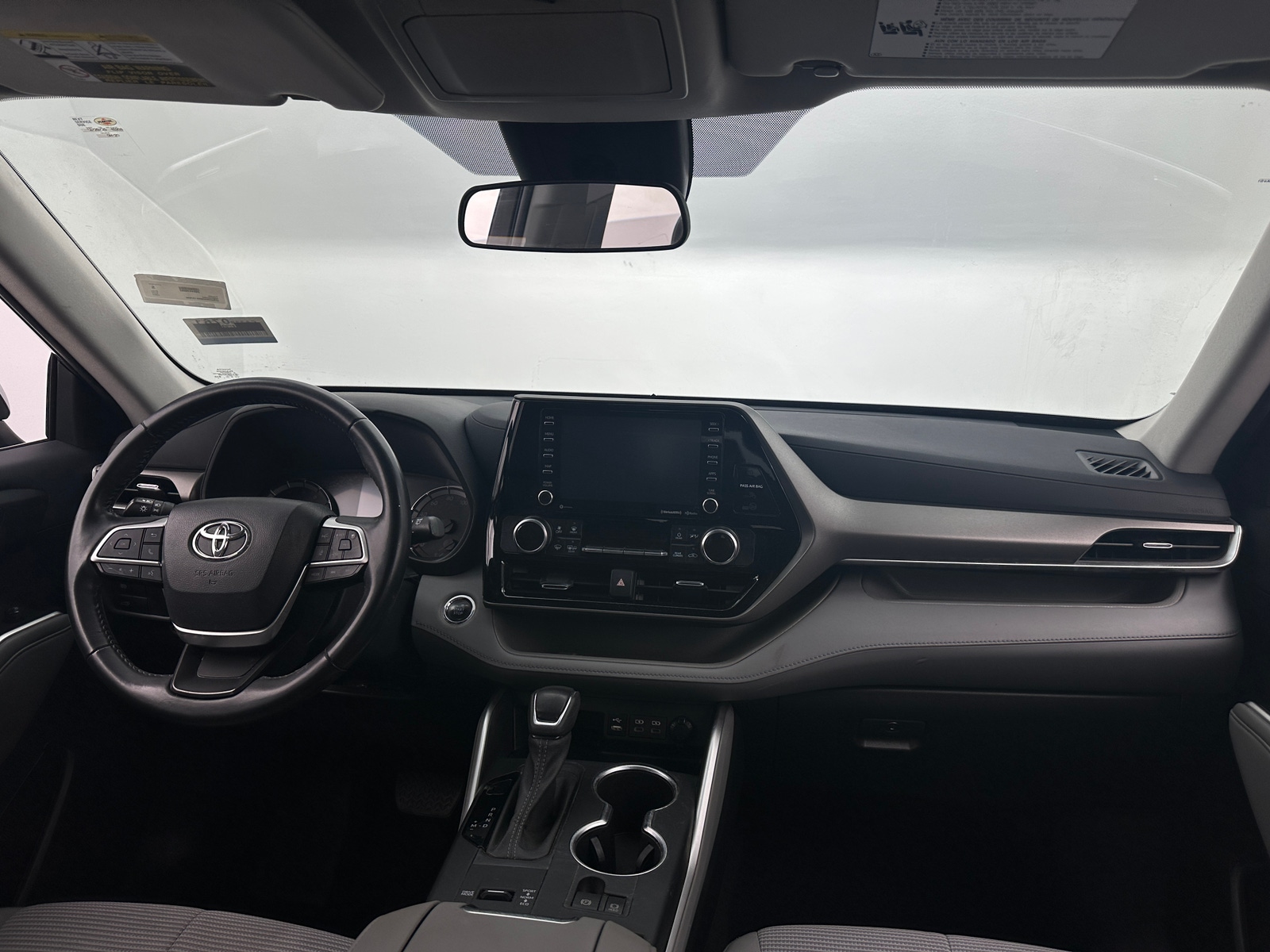 Thumbnail: 2022 Toyota Highlander - 3