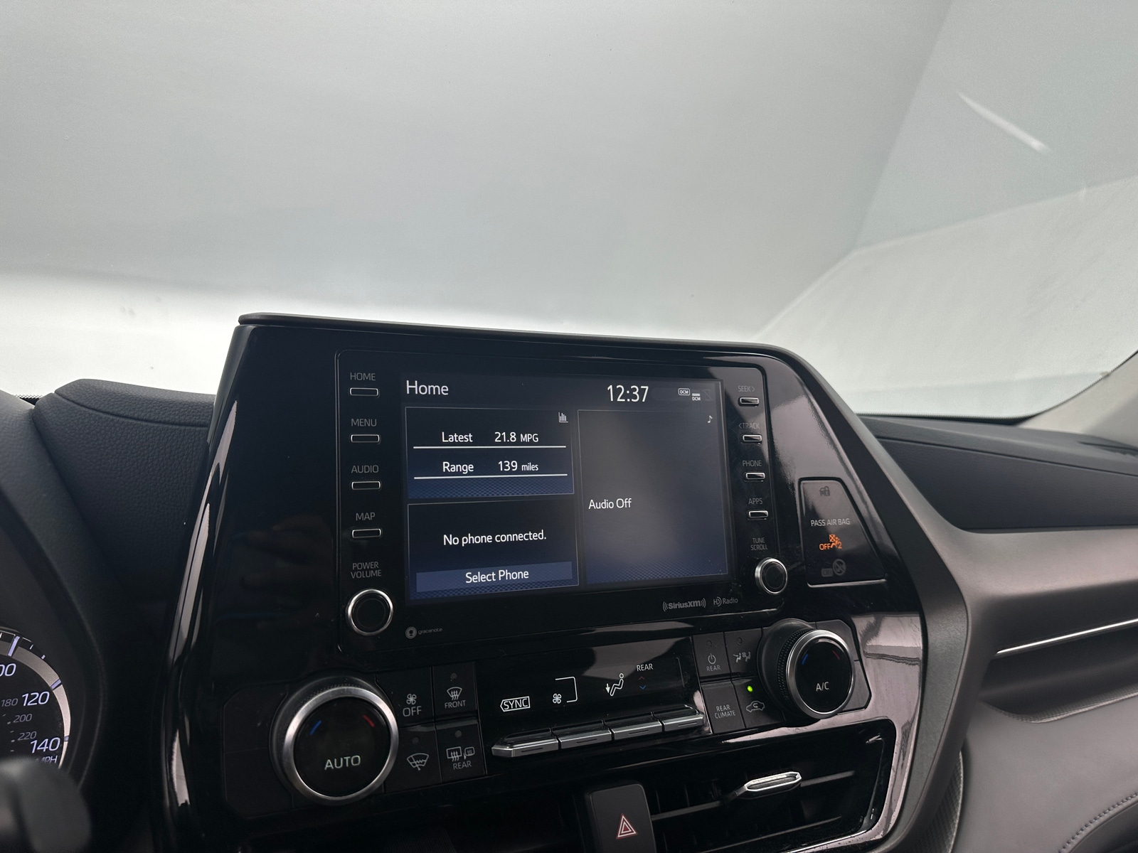 Thumbnail: 2022 Toyota Highlander - 4