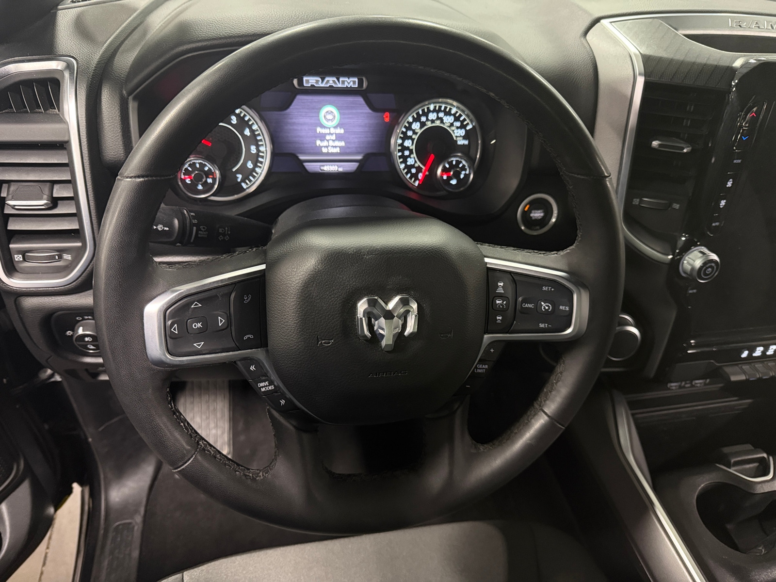 Thumbnail: 2025 RAM 1500 - 5