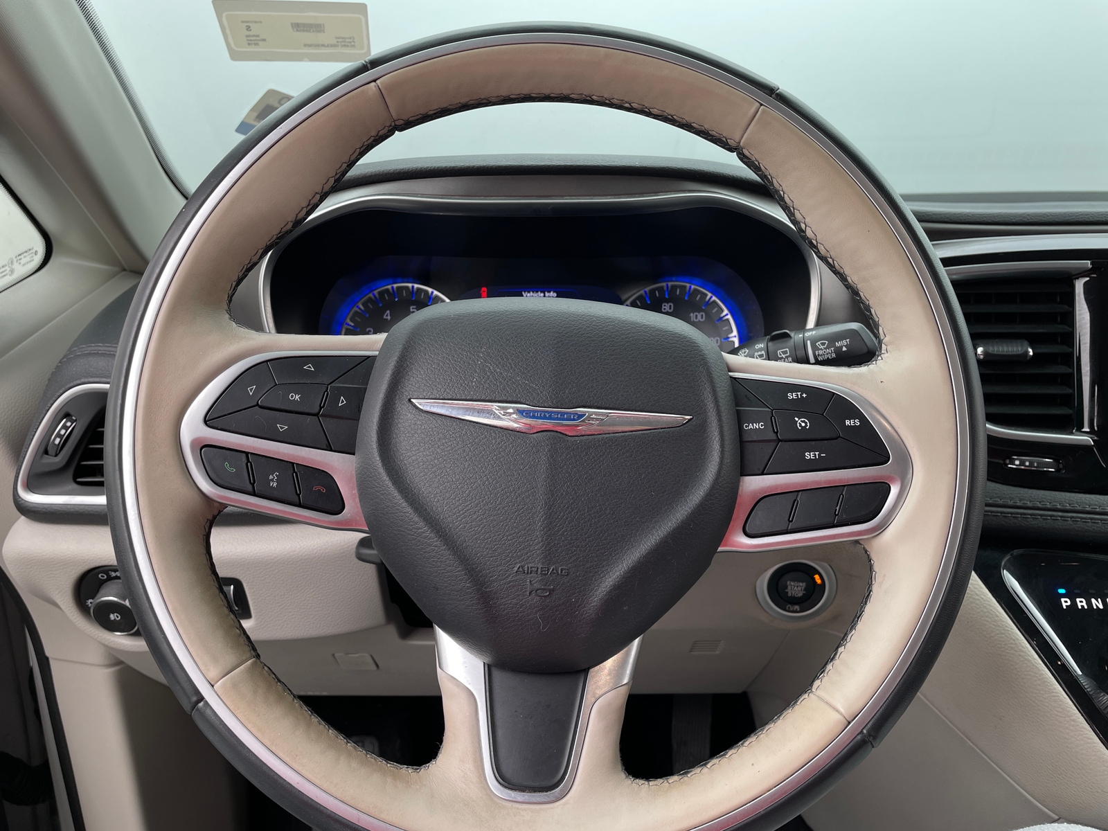 Thumbnail: 2018 Chrysler Pacifica - 4