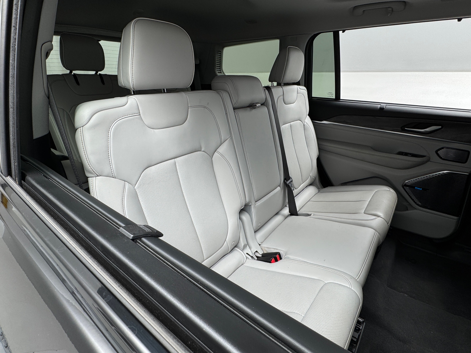 Thumbnail: 2022 Jeep Grand Cherokee L - 5