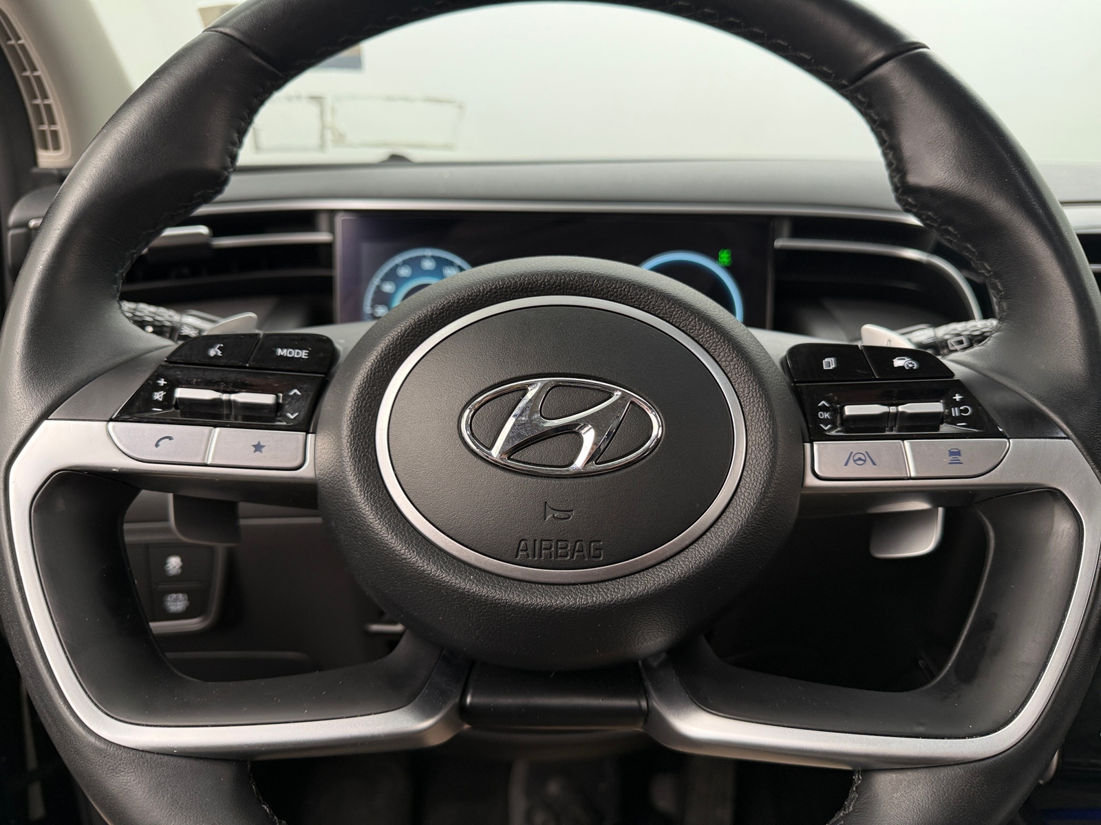 Thumbnail: 2022 Hyundai Tucson - 4