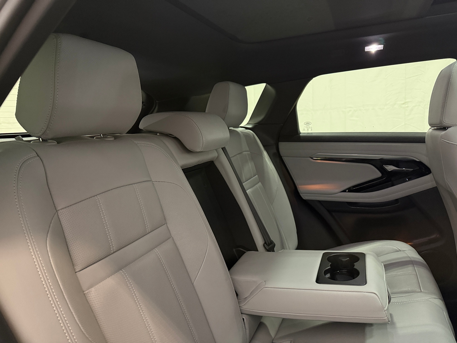 Thumbnail: 2023 Land Rover Range Rover Evoque - 5