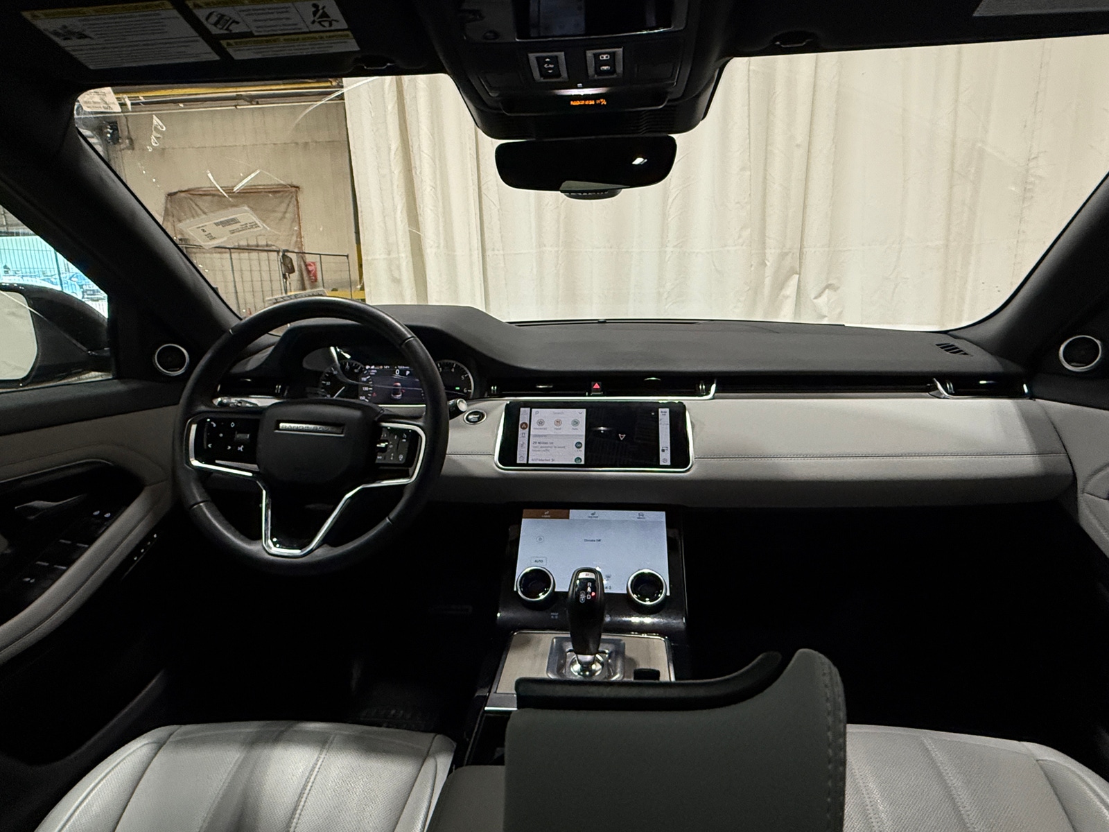 Thumbnail: 2023 Land Rover Range Rover Evoque - 2