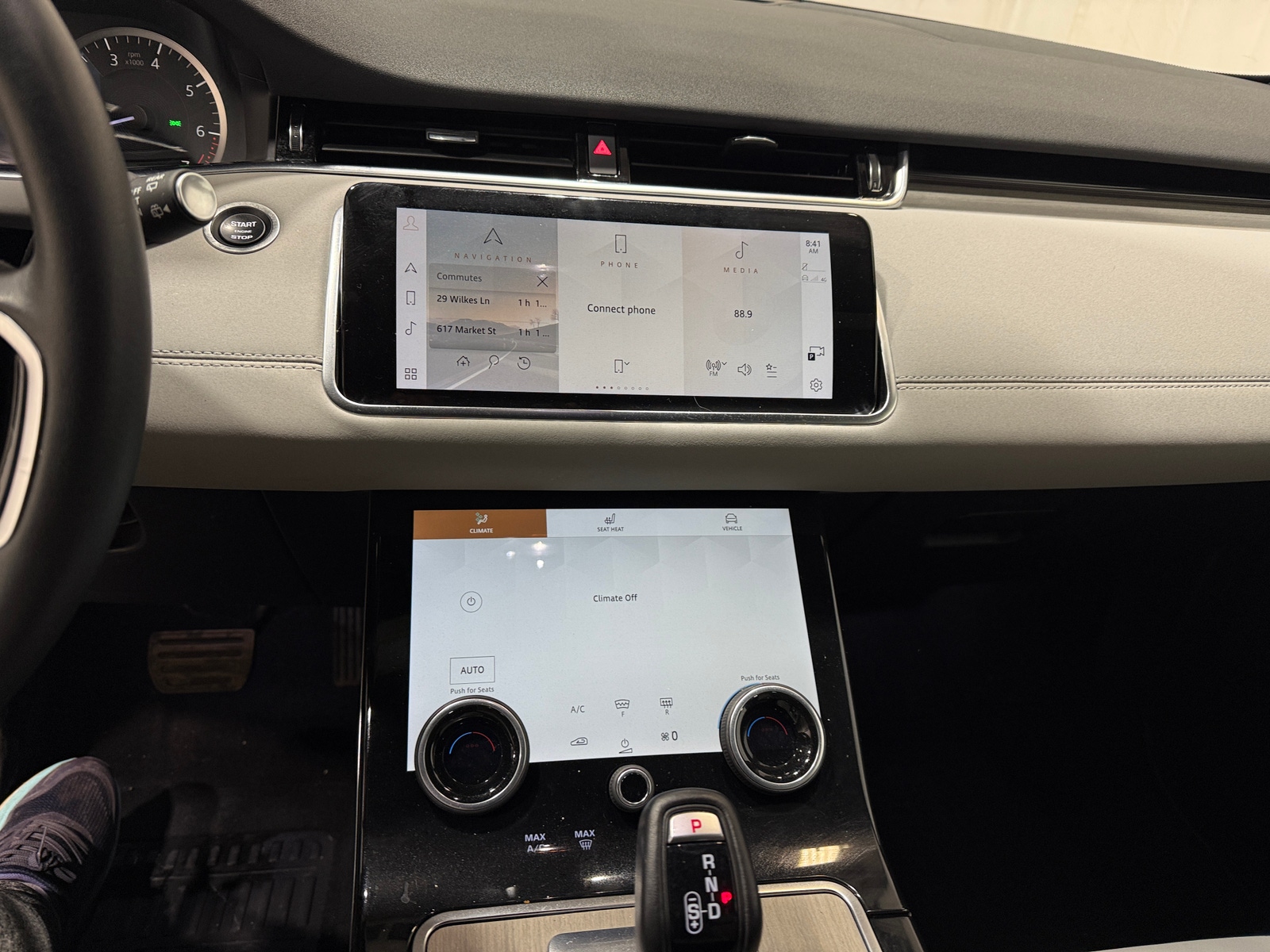 Thumbnail: 2023 Land Rover Range Rover Evoque - 3