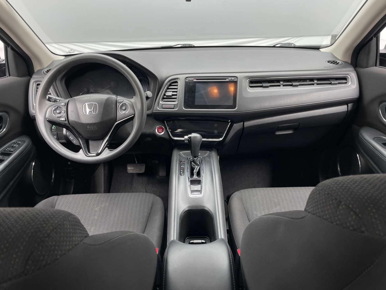 Thumbnail: 2016 Honda HR-V - 3