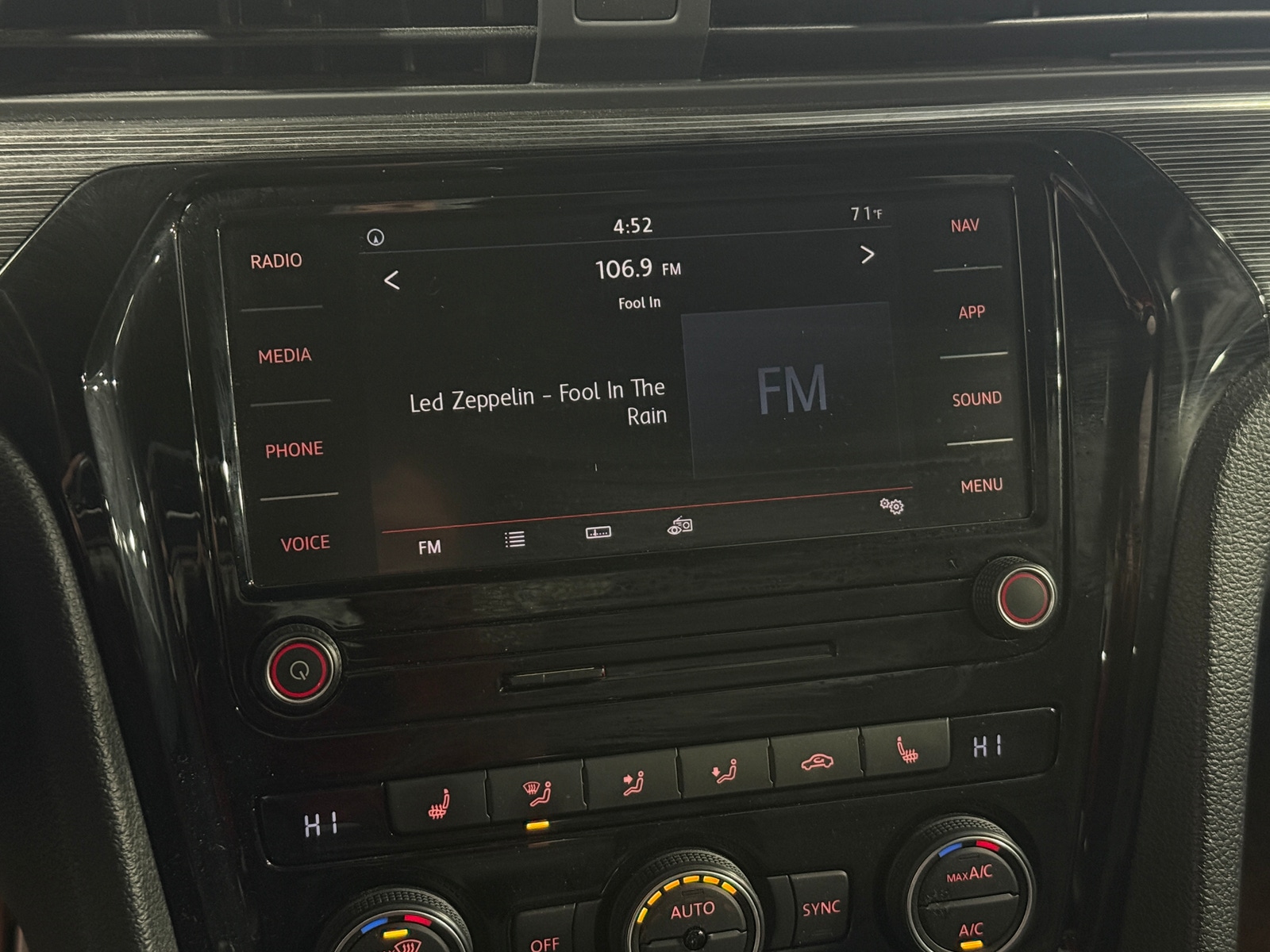 Thumbnail: 2021 Volkswagen Passat - 3