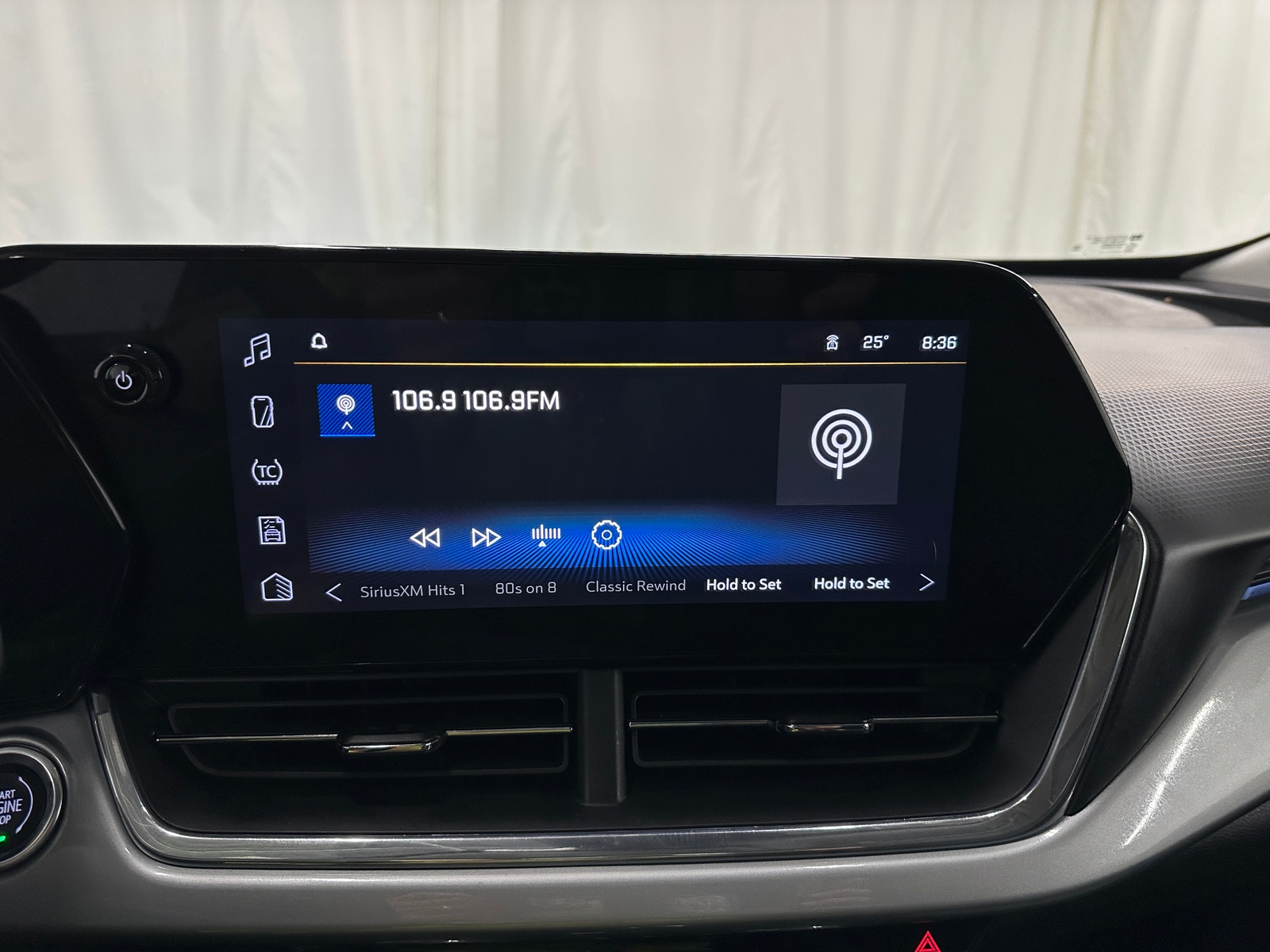 Thumbnail: 2025 Chevrolet Trax - 4