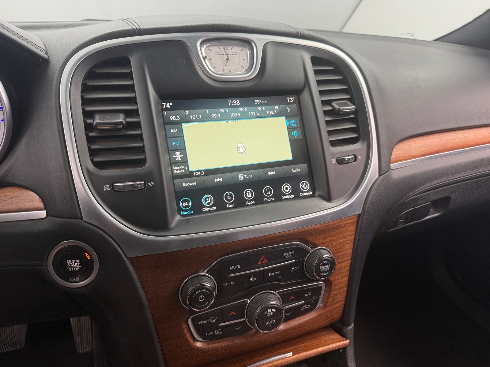 Thumbnail: 2018 Chrysler 300 - 3