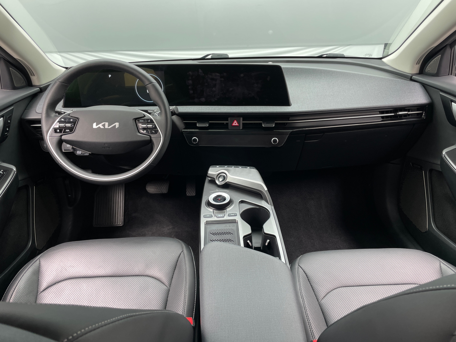 Thumbnail: 2022 Kia EV6 - 2