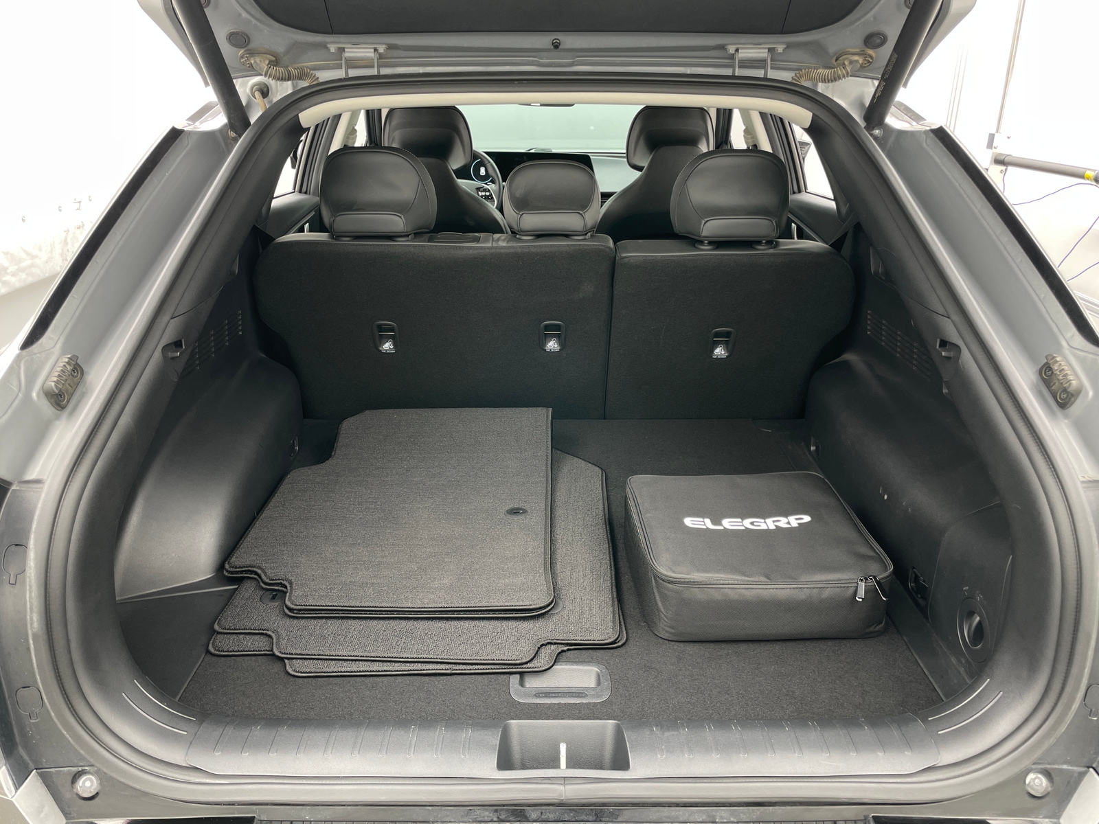 Thumbnail: 2022 Kia EV6 - 6