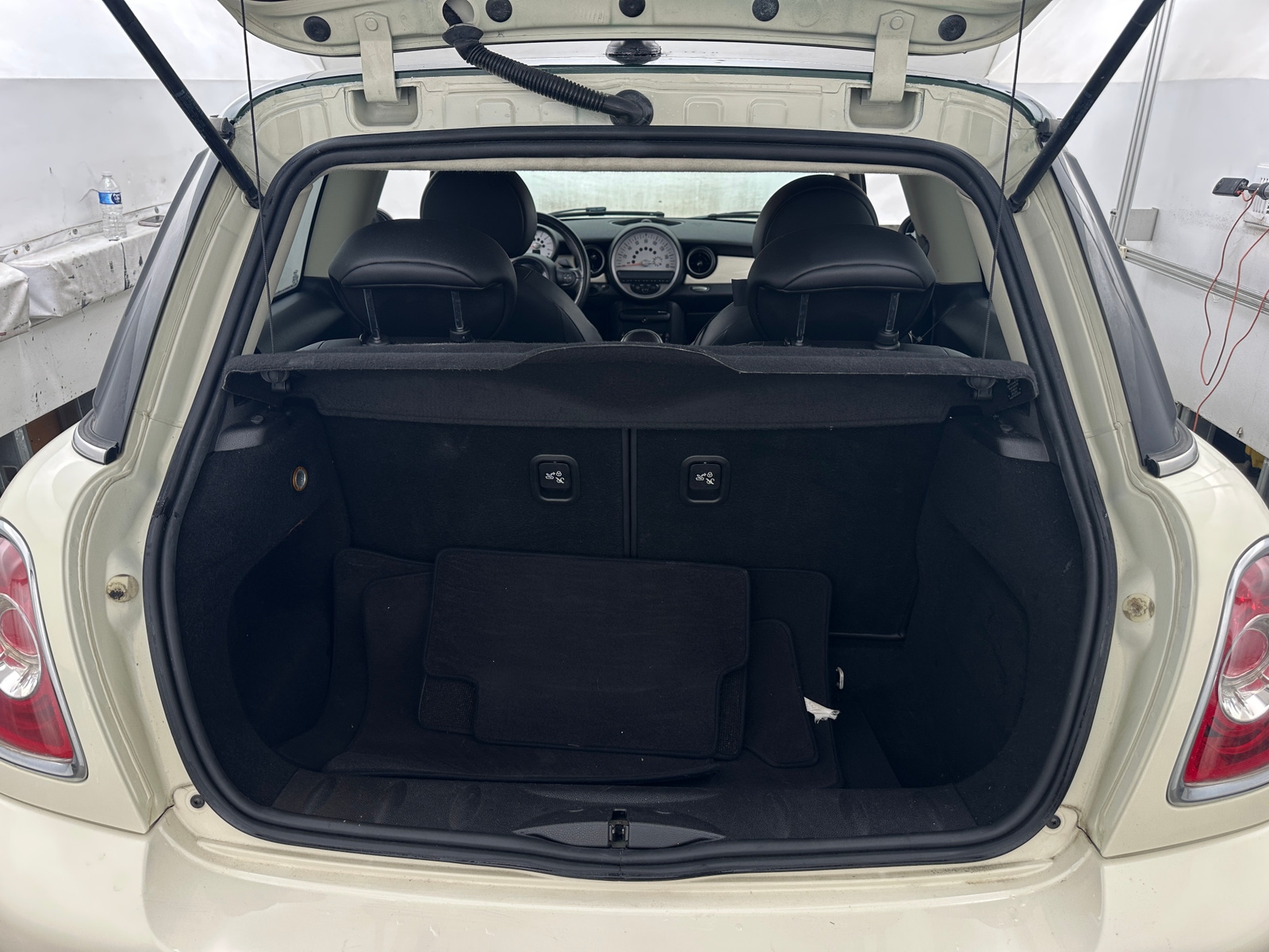 Thumbnail: 2013 MINI Cooper Hardtop - 6