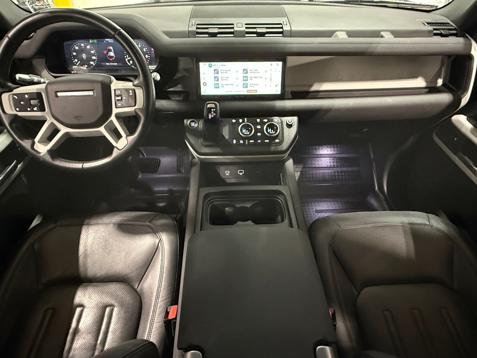 Thumbnail: 2022 Land Rover Defender - 2