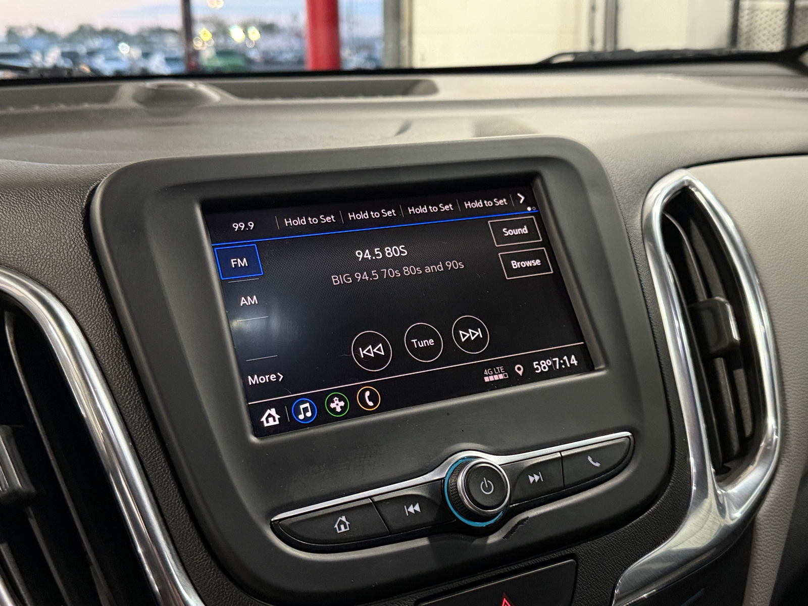 Thumbnail: 2020 Chevrolet Equinox - 4