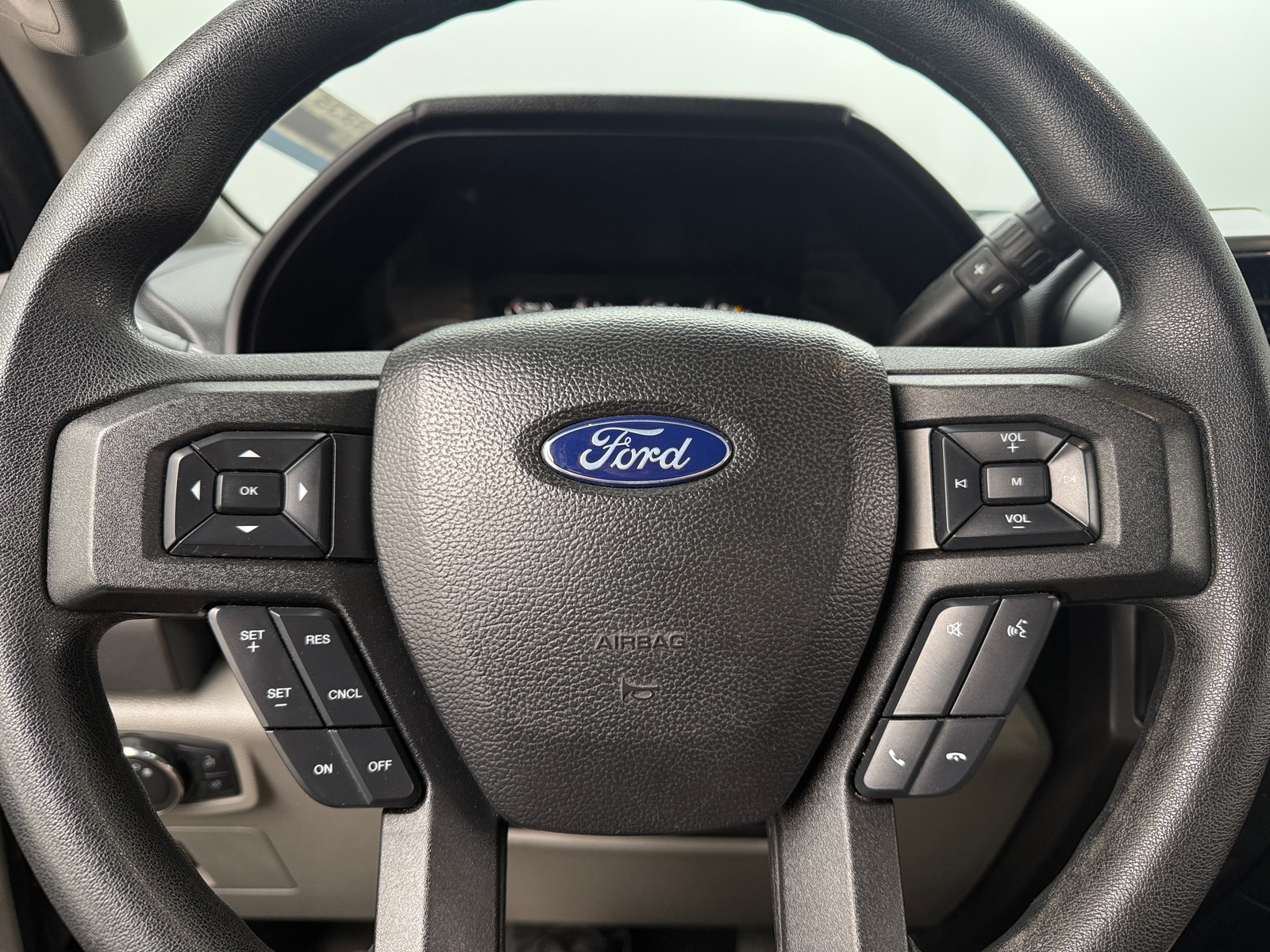 Thumbnail: 2018 Ford Econoline - 5