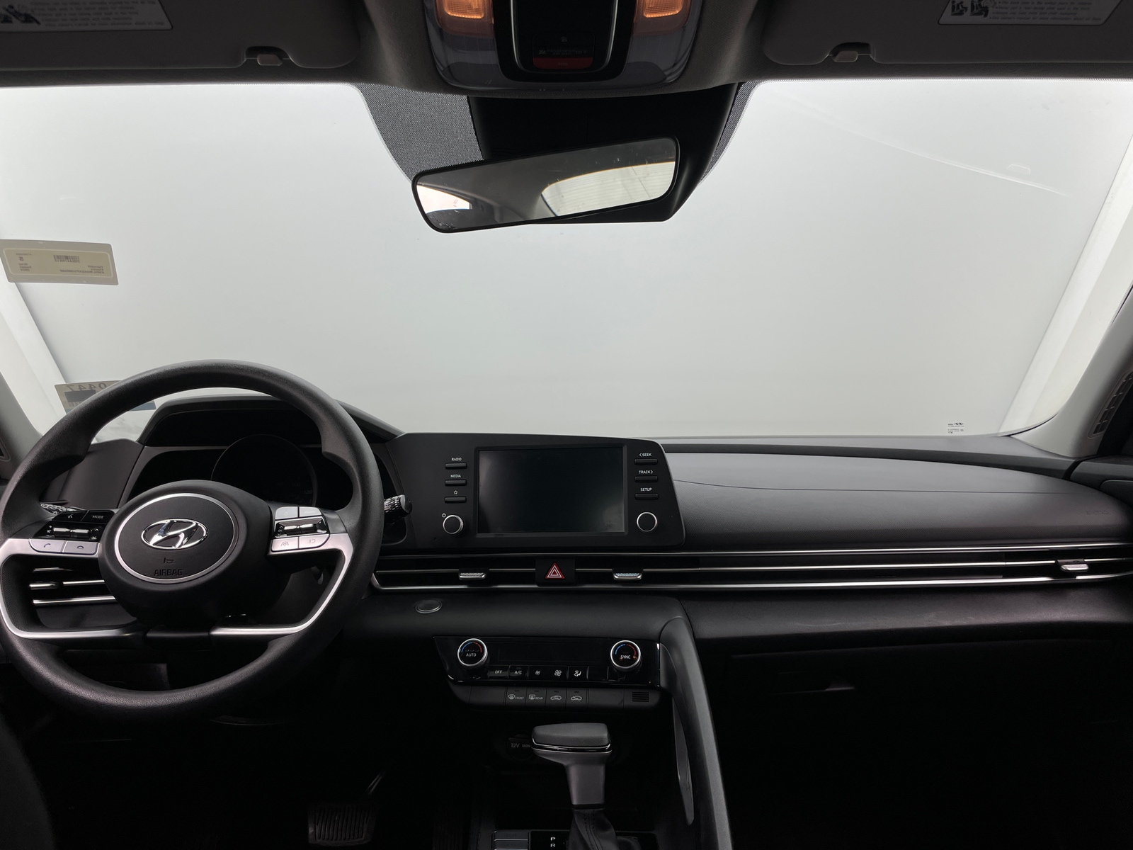 Thumbnail: 2023 Hyundai Elantra - 3