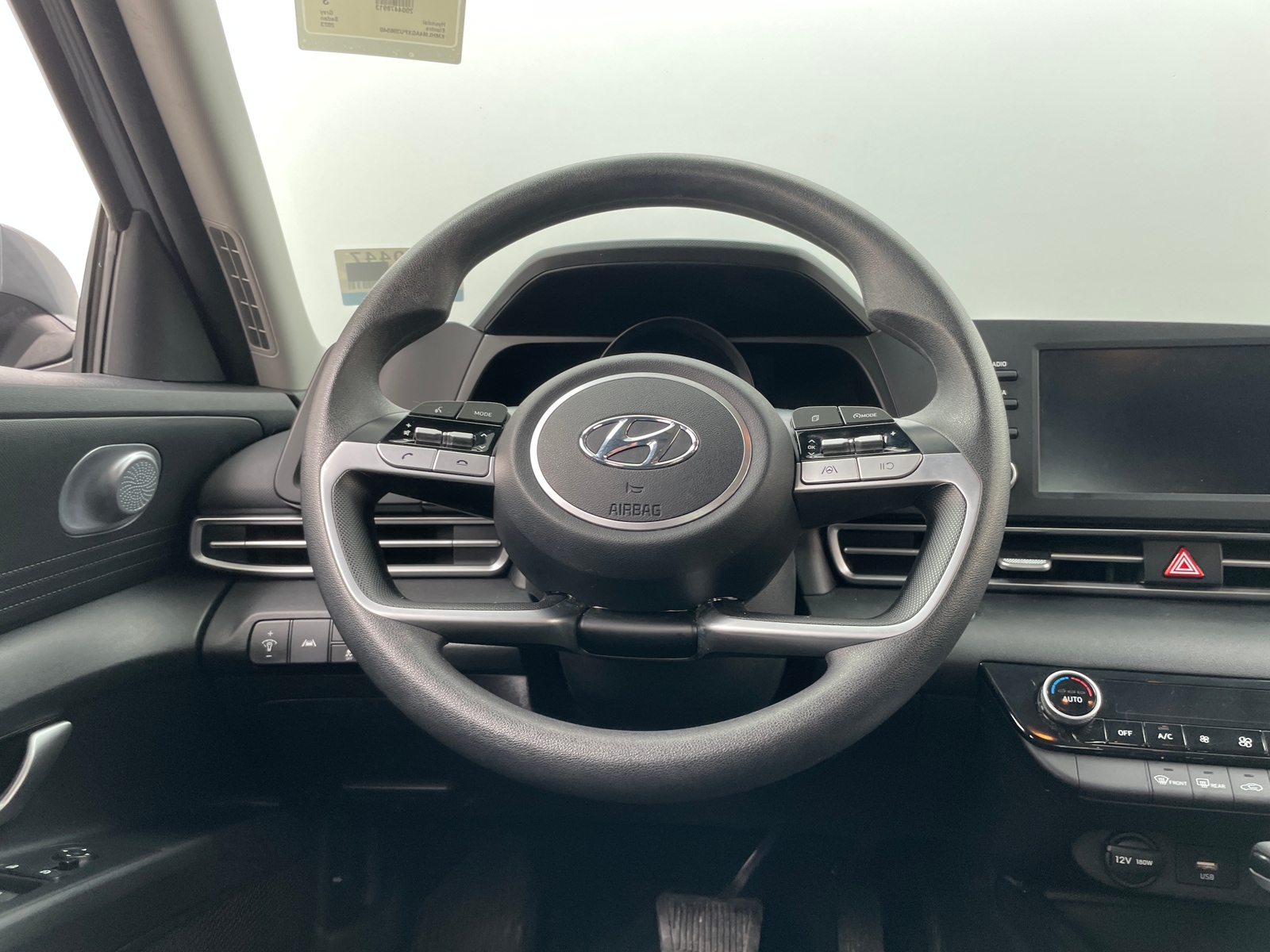 Thumbnail: 2023 Hyundai Elantra - 5