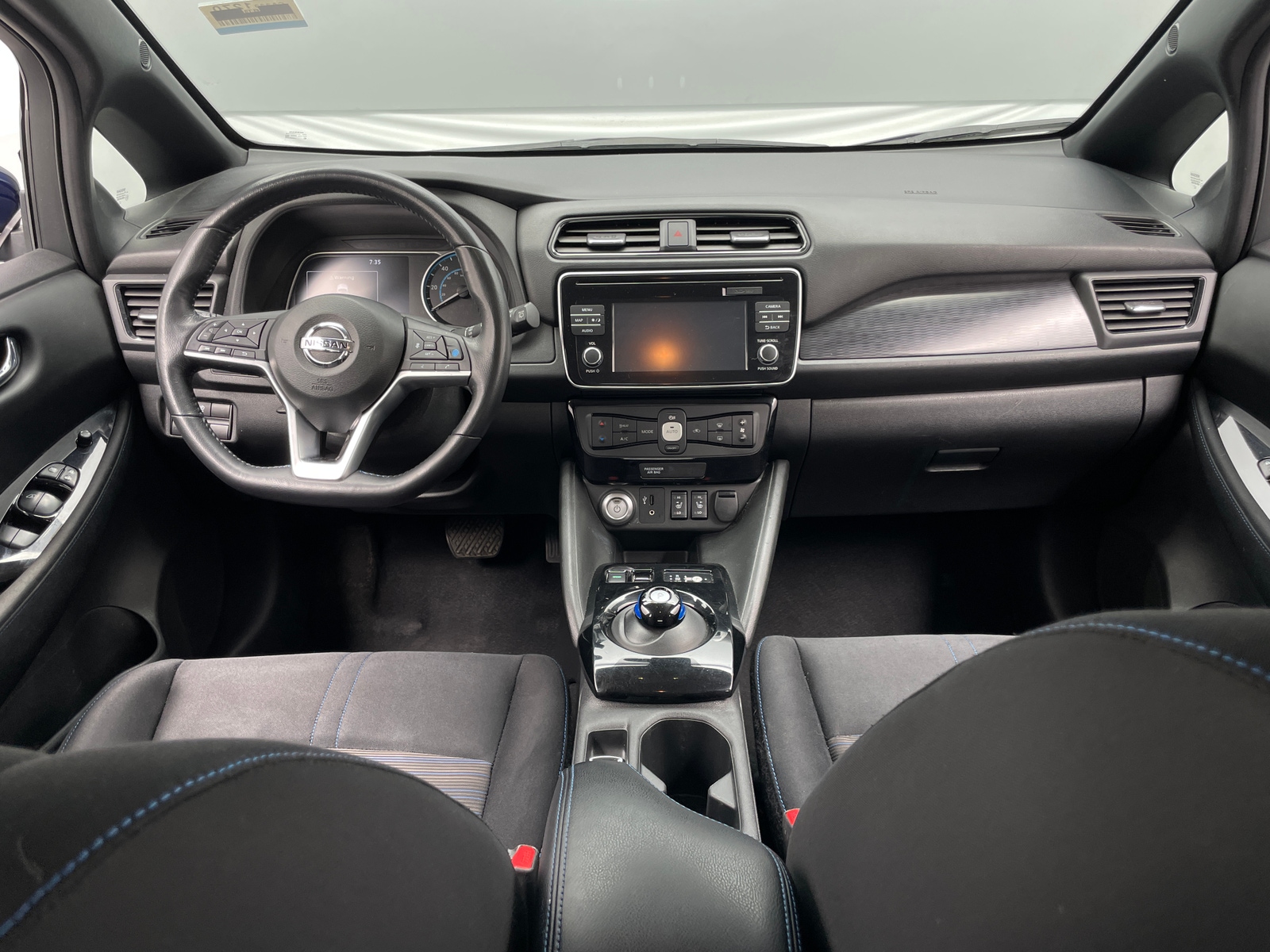 Thumbnail: 2018 Nissan Leaf - 3