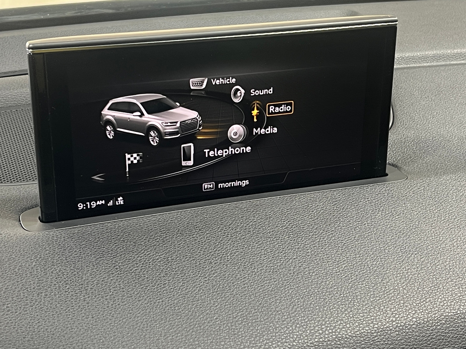 Thumbnail: 2018 Audi Q7 - 3