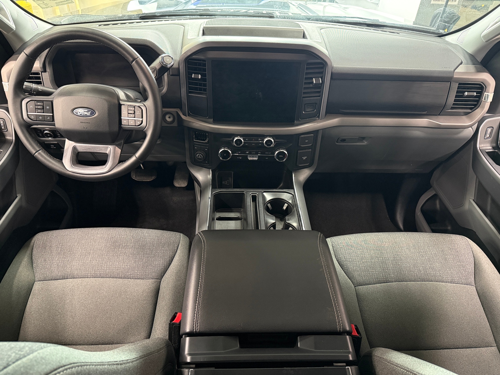 Thumbnail: 2025 Ford Econoline - 3