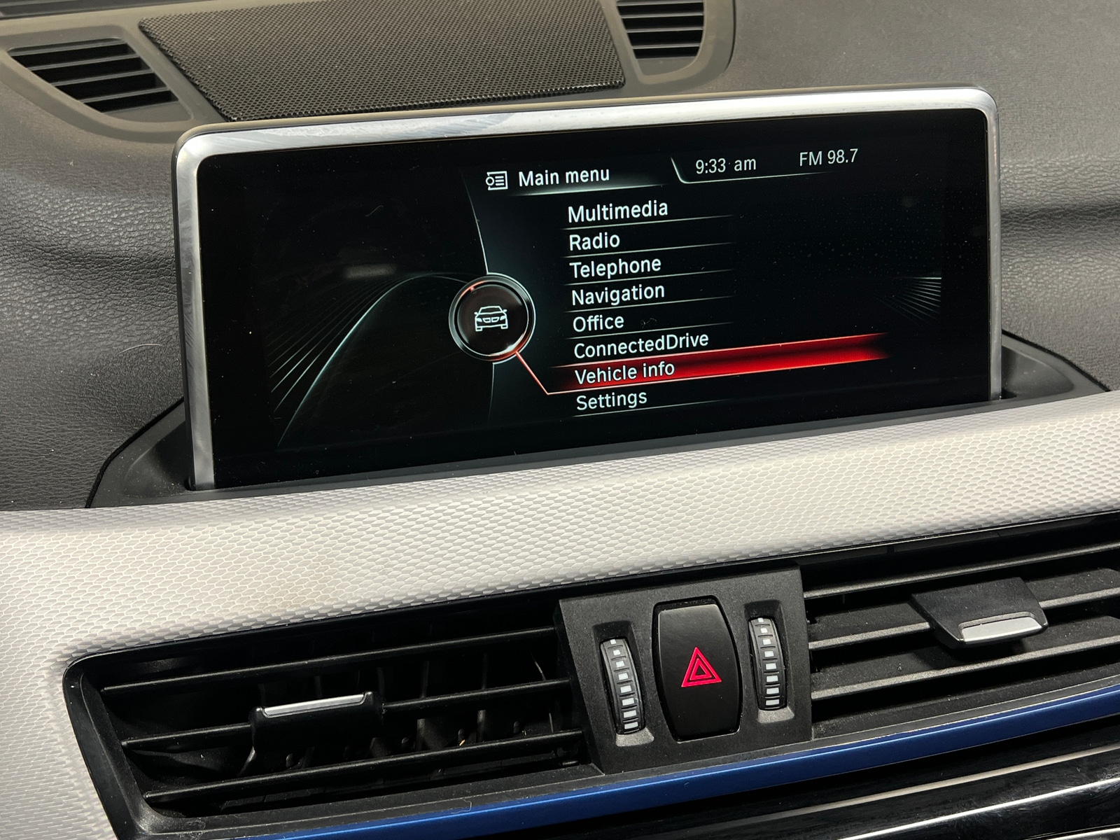 Thumbnail: 2017 BMW X1 - 3