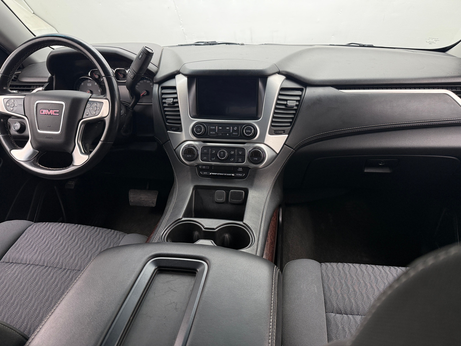 Thumbnail: 2018 GMC Yukon - 3