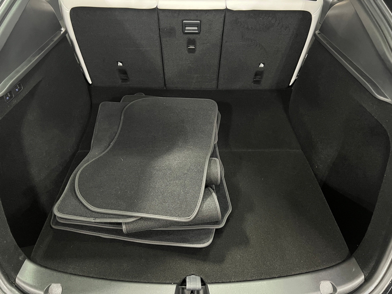 Thumbnail: 2023 Tesla Model Y - 6