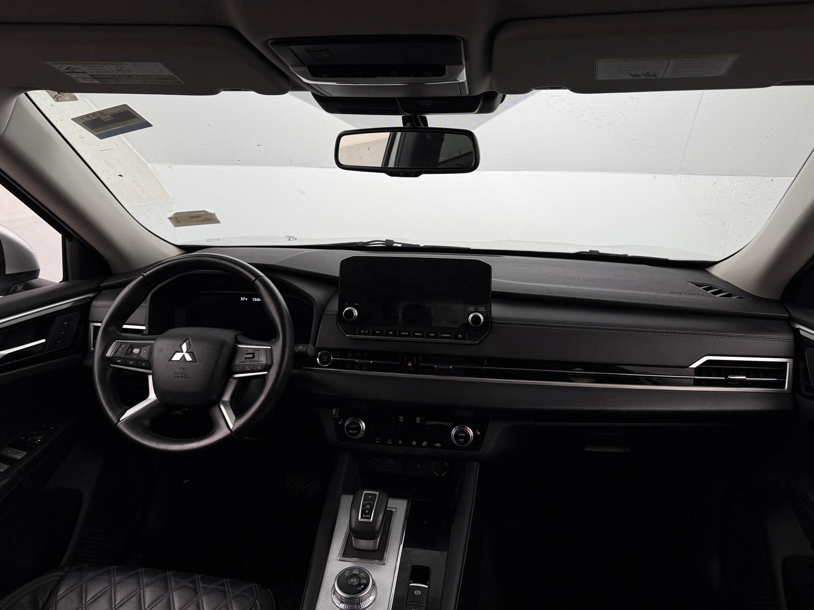 Thumbnail: 2022 Mitsubishi Outlander - 2