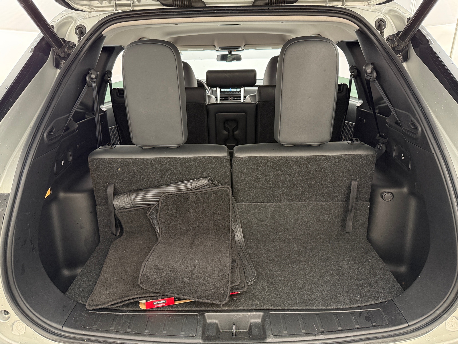 Thumbnail: 2022 Mitsubishi Outlander - 6