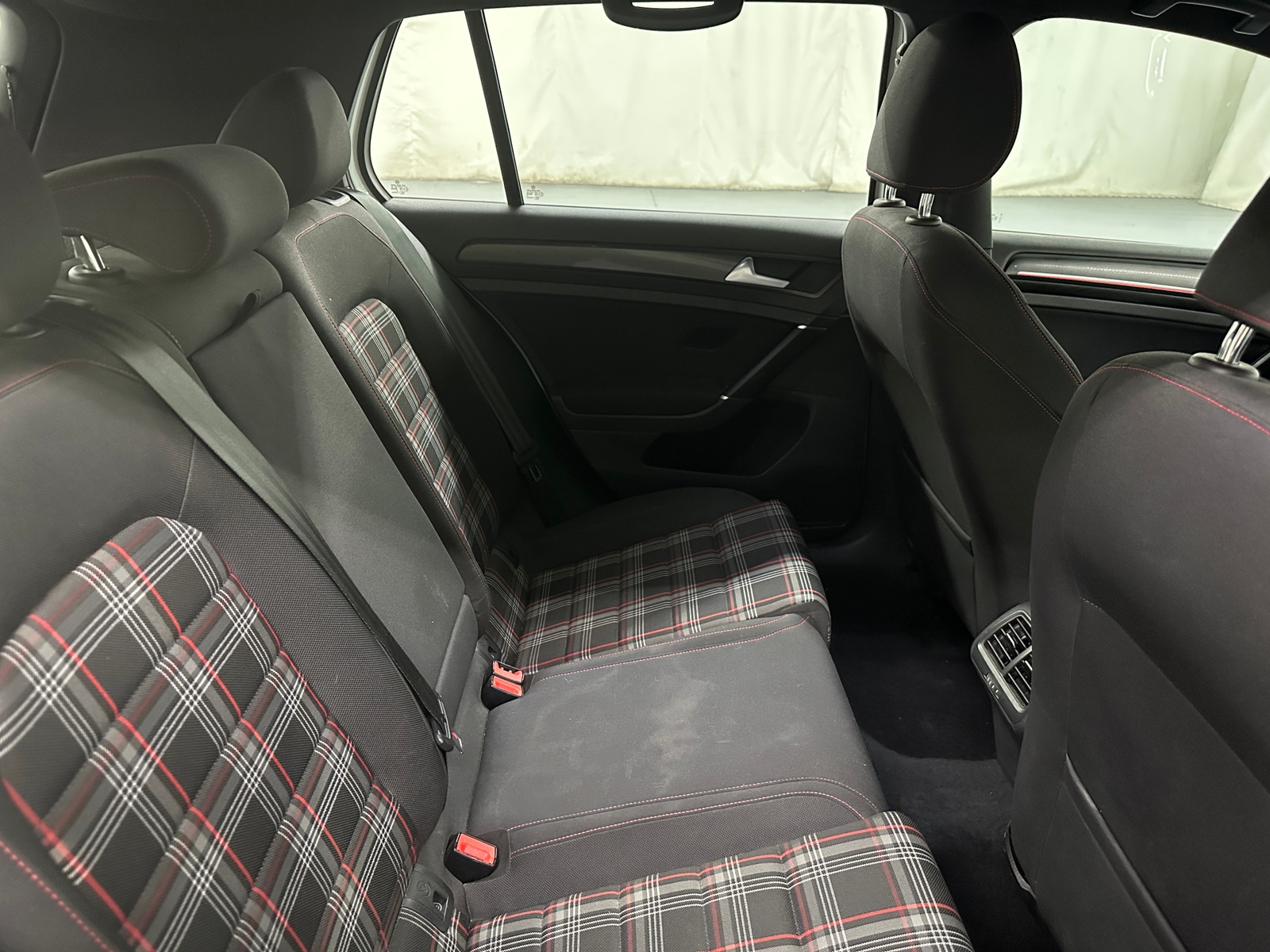 Thumbnail: 2019 Volkswagen Golf - 6