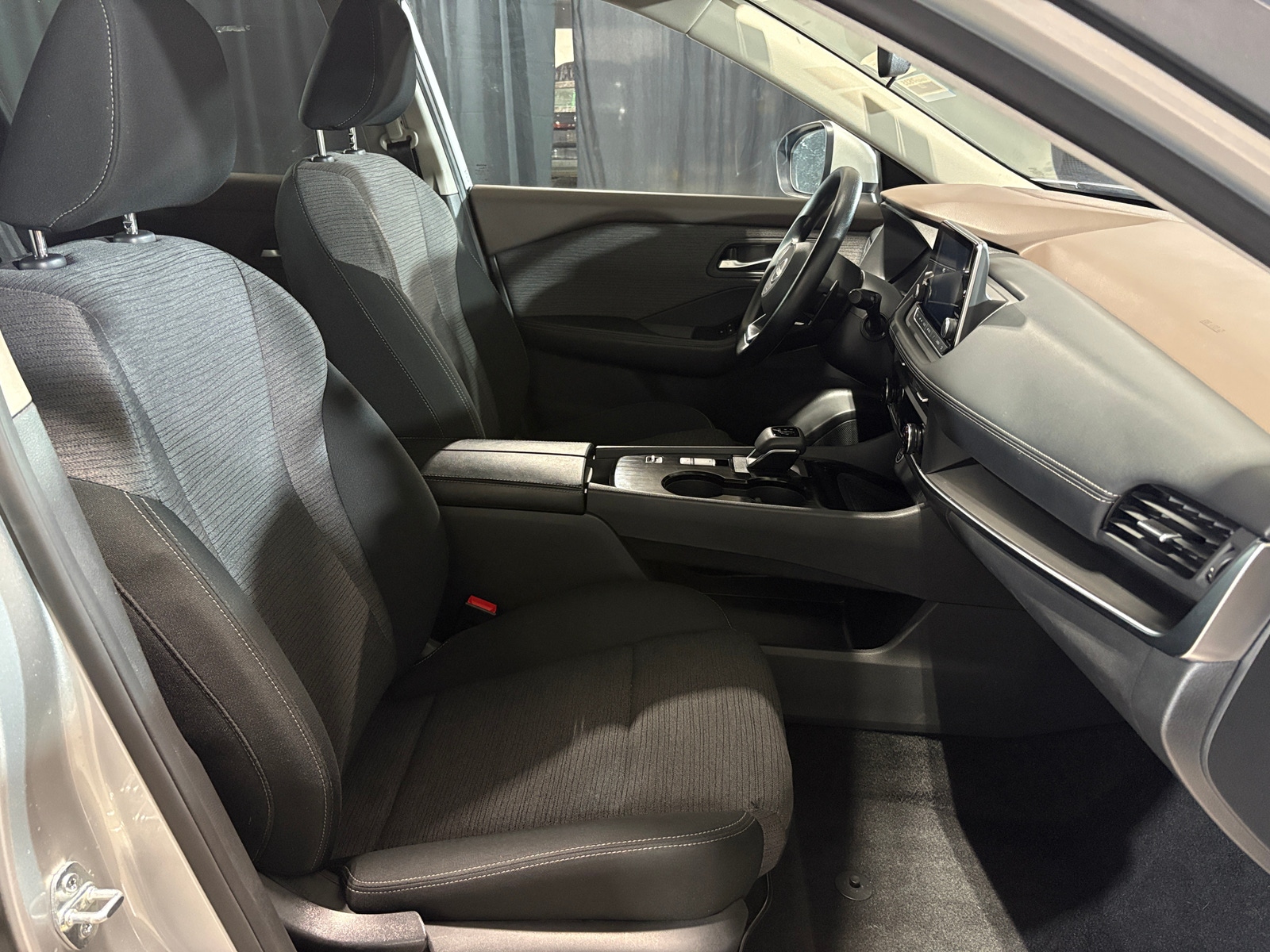 Thumbnail: 2023 Nissan Rogue - 2