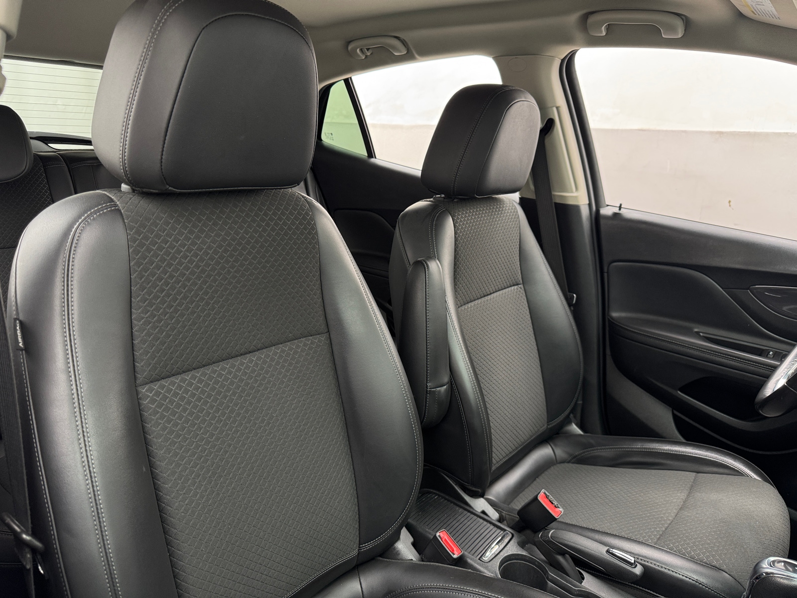 Thumbnail: 2022 Buick Encore - 2