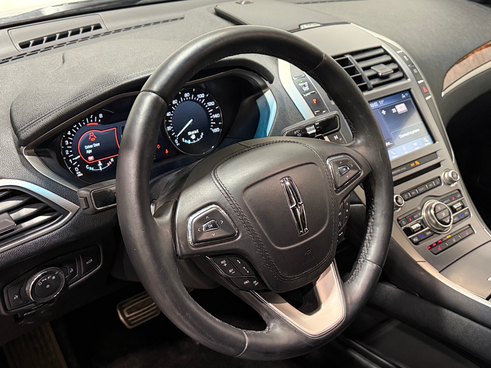 Thumbnail: 2019 Lincoln MKZ - 4