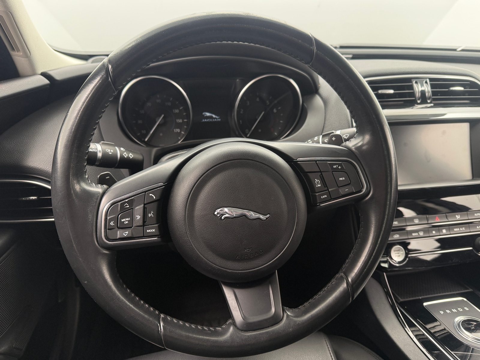 Thumbnail: 2018 Jaguar XE - 4