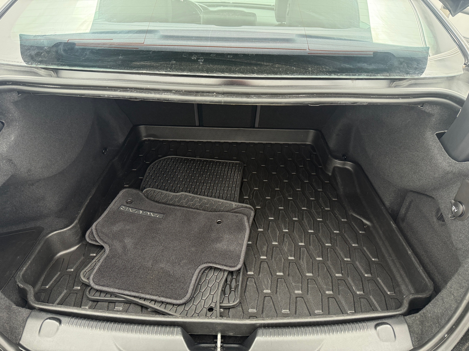 Thumbnail: 2018 Jaguar XE - 6