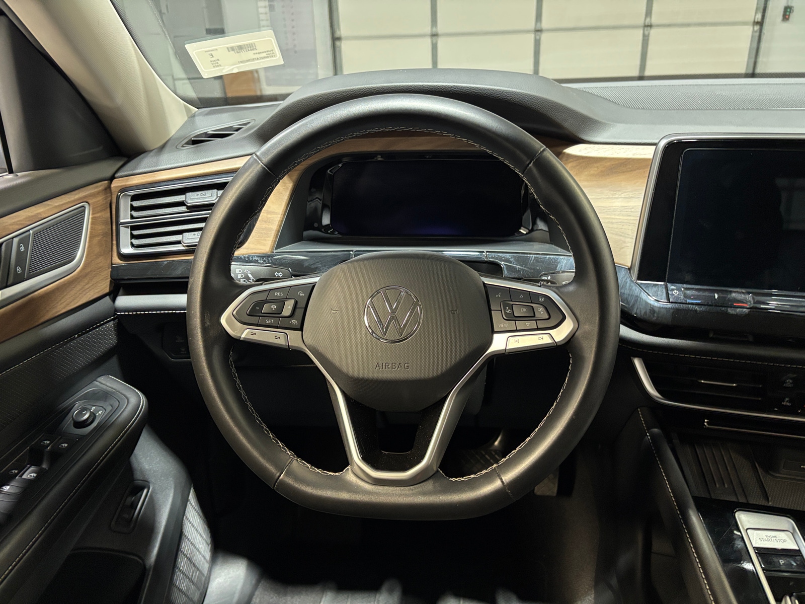 Thumbnail: 2025 Volkswagen Atlas - 4