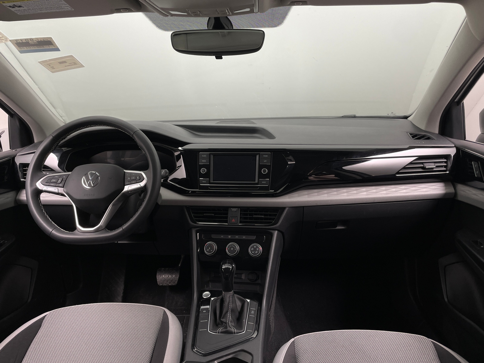 Thumbnail: 2023 Volkswagen Taos - 3