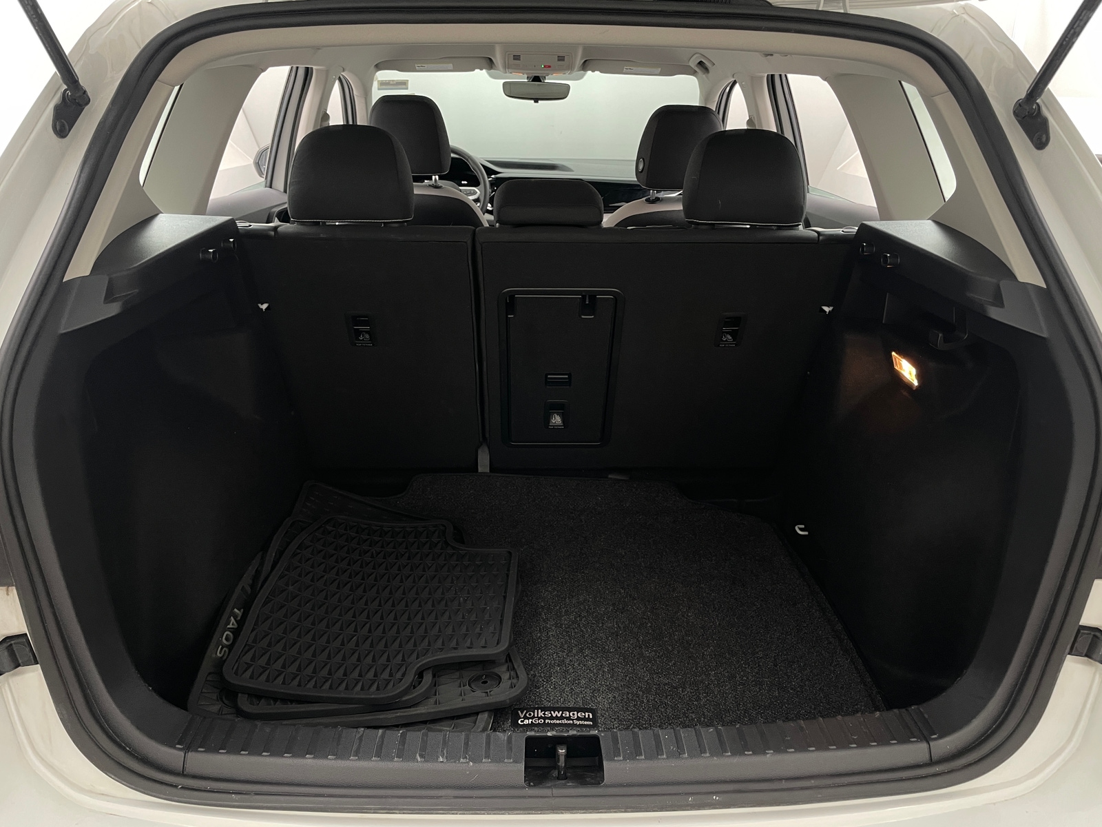 Thumbnail: 2023 Volkswagen Taos - 7