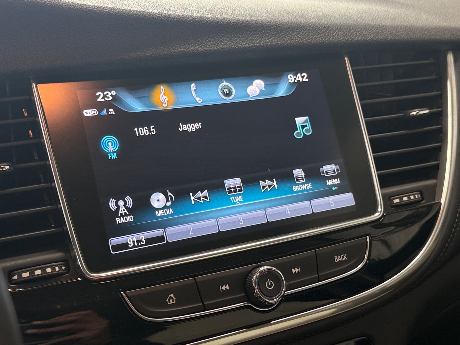 Thumbnail: 2019 Buick Encore - 3