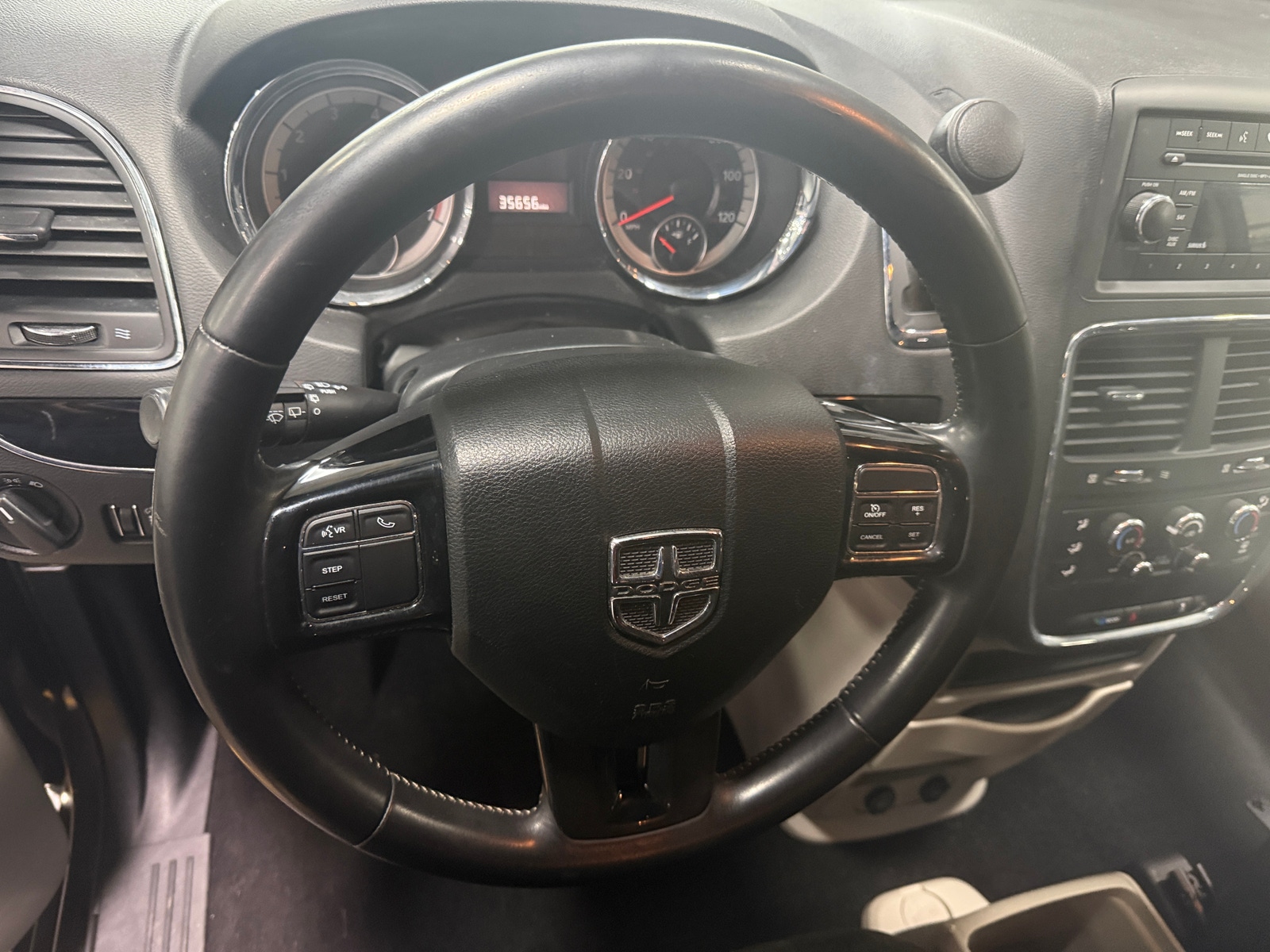 Thumbnail: 2016 Dodge Grand Caravan - 5