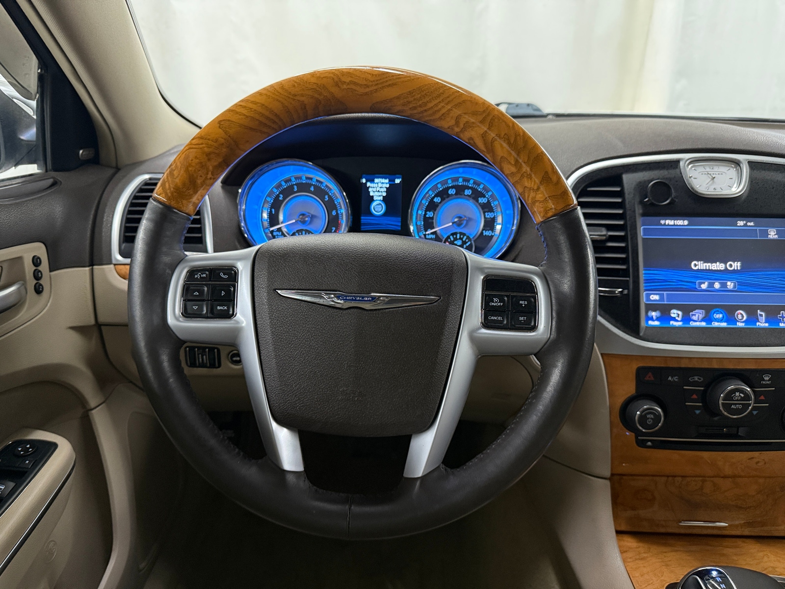 Thumbnail: 2013 Chrysler 300 - 4