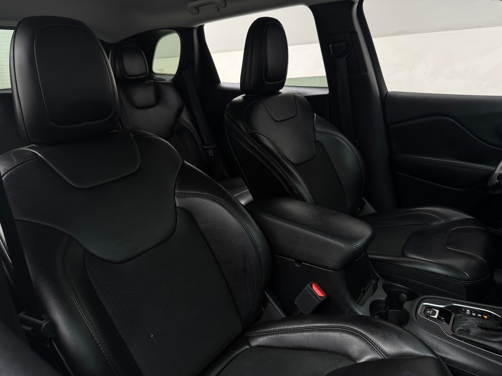 Thumbnail: 2019 Jeep Cherokee - 2