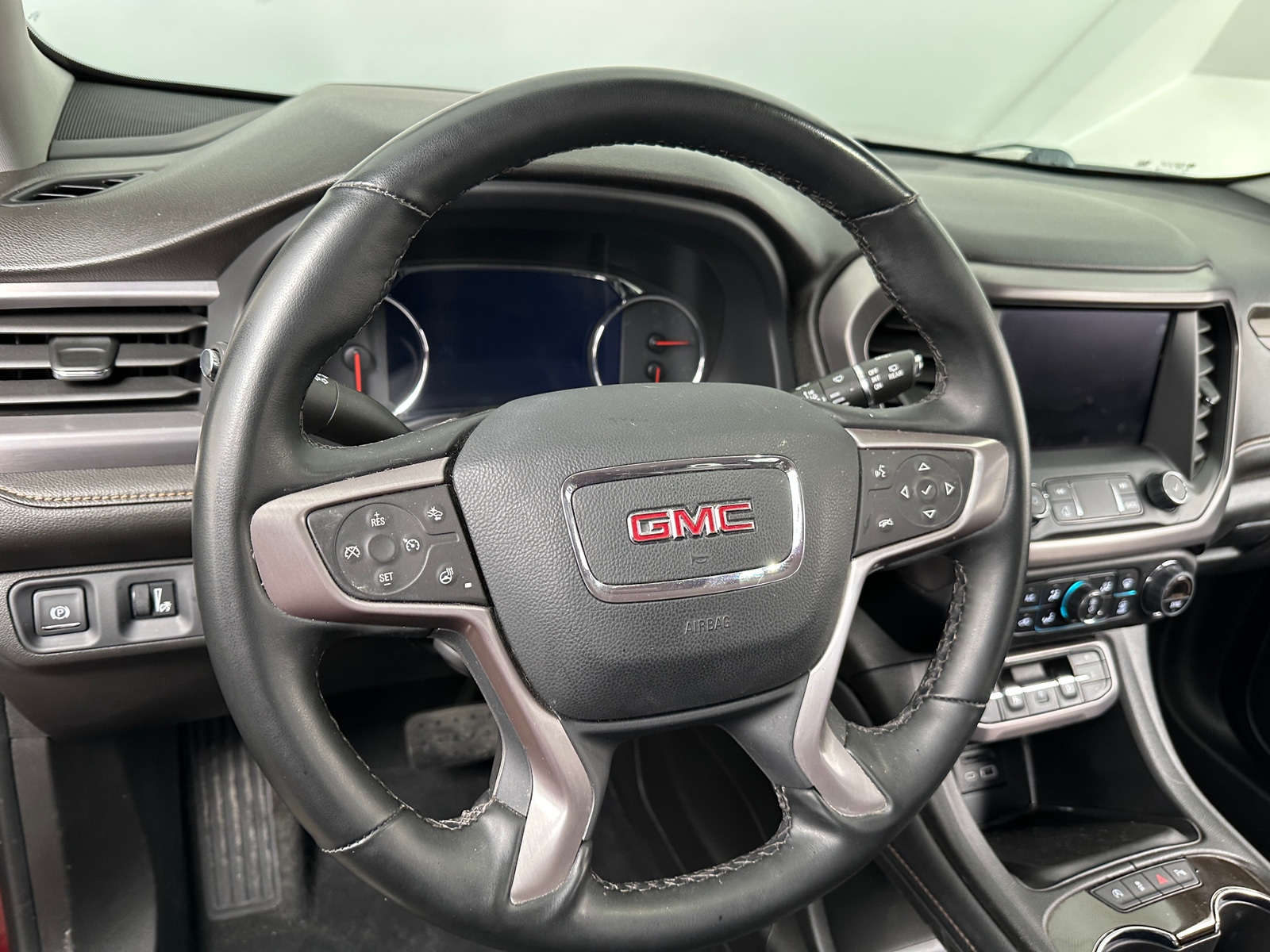 Thumbnail: 2023 GMC Acadia - 4