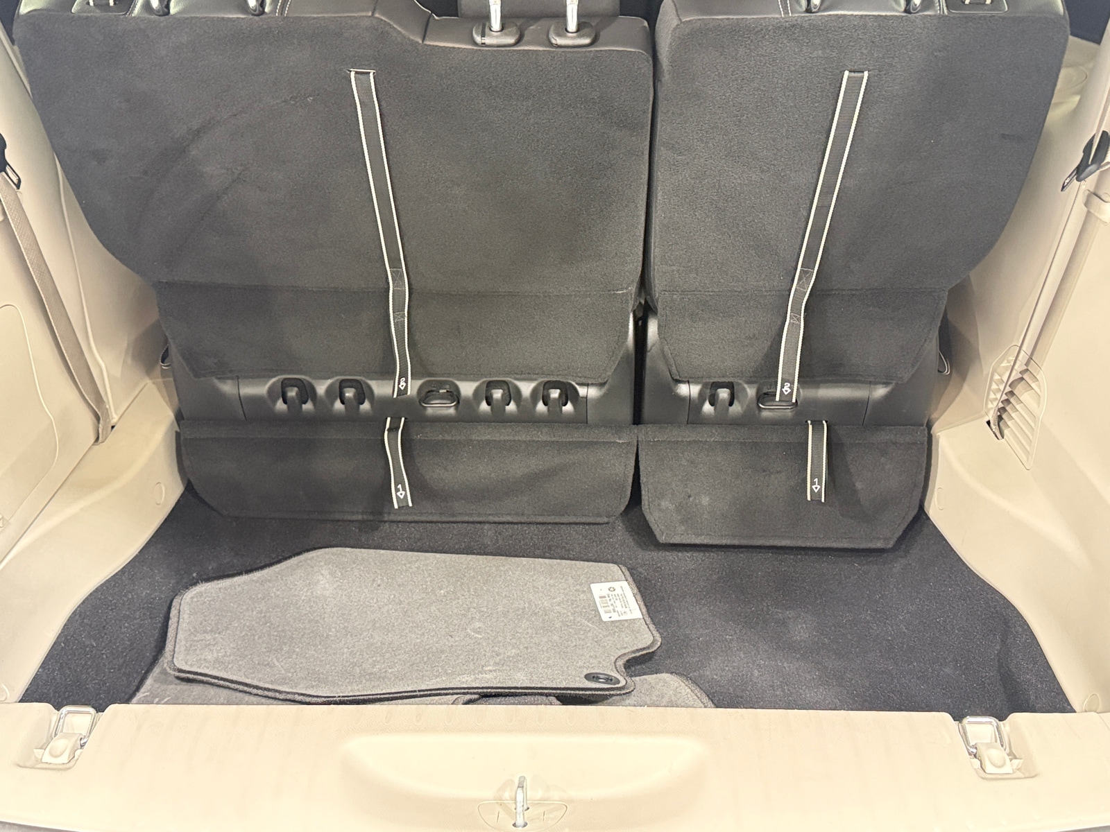 Thumbnail: 2022 Chrysler Pacifica - 6