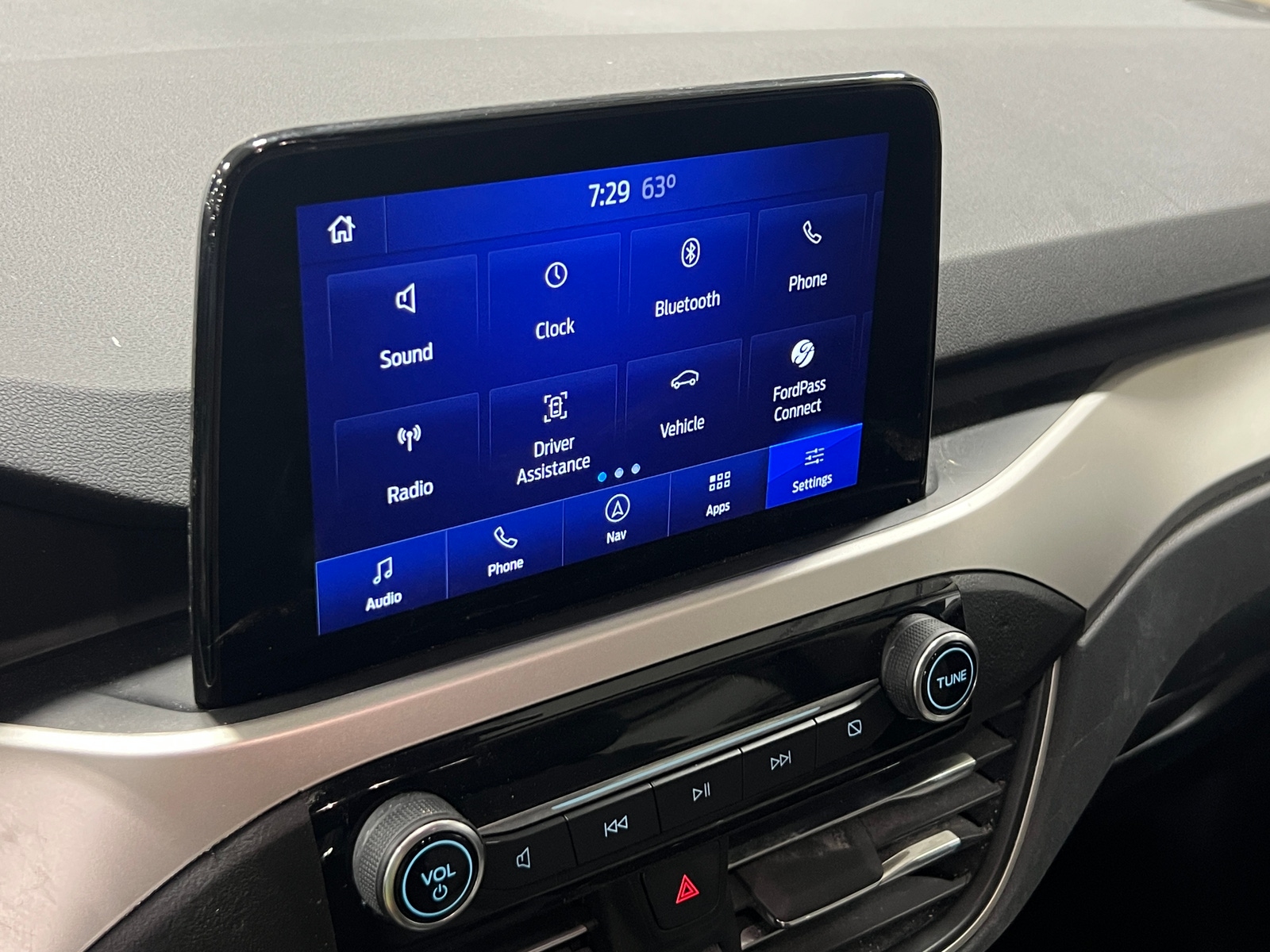 Thumbnail: 2020 Ford Escape - 4