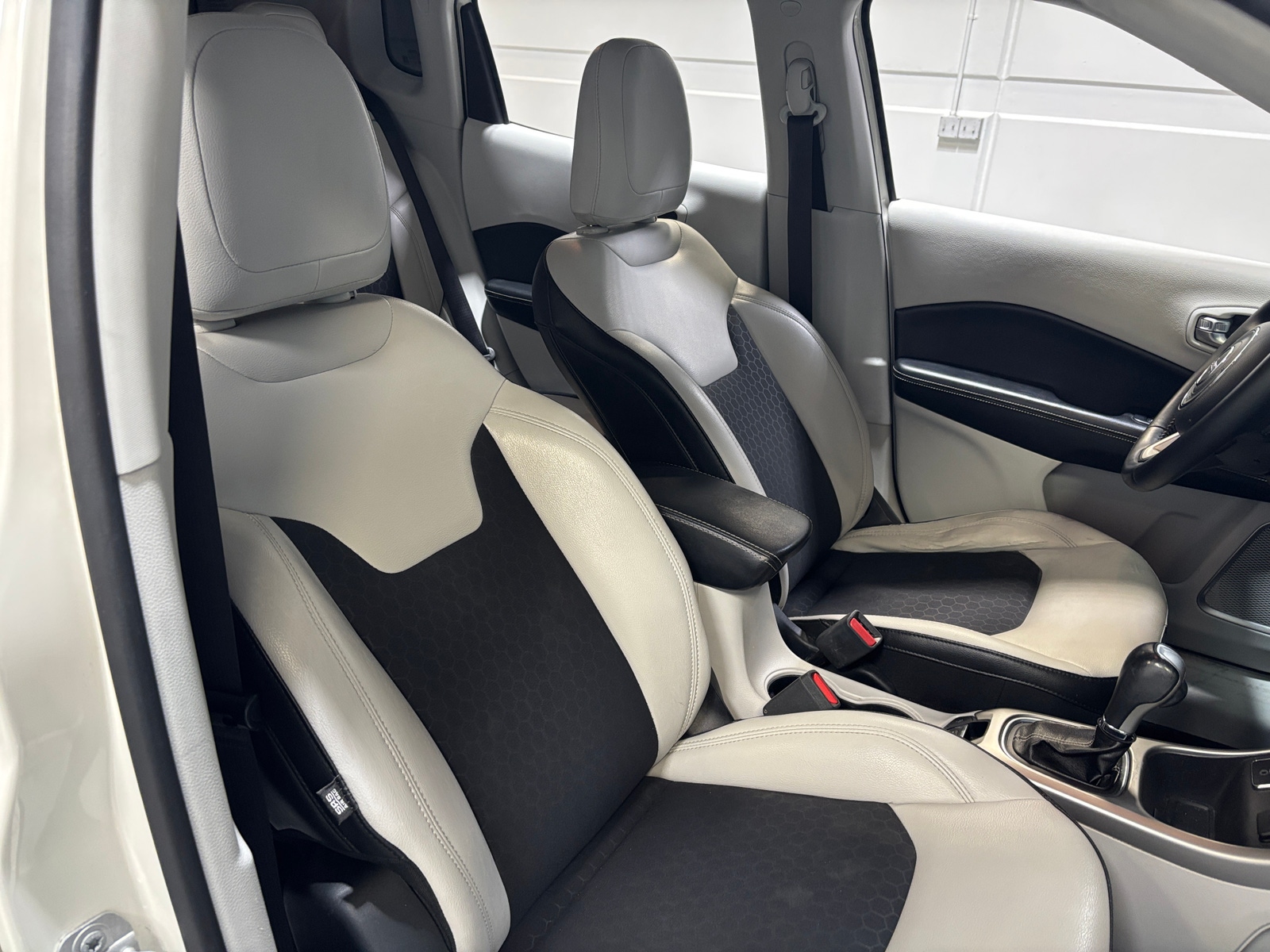 Thumbnail: 2019 Jeep Compass - 2