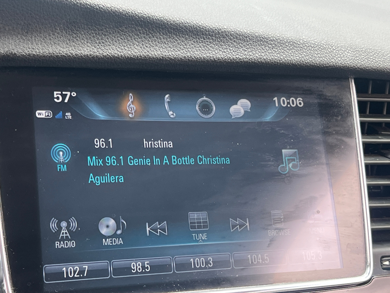 Thumbnail: 2020 Buick Encore - 3