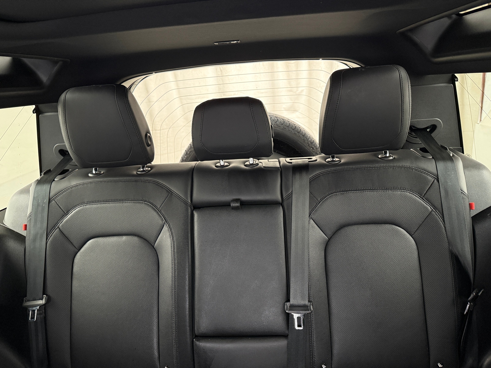 Thumbnail: 2024 Land Rover Defender - 4